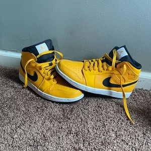 Nike’s size 9